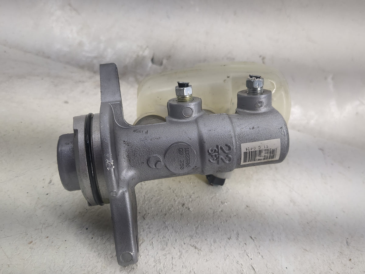 2018-2021 Lexus Nx300 Brake Master Cylinder - Oemusedautoparts1.com