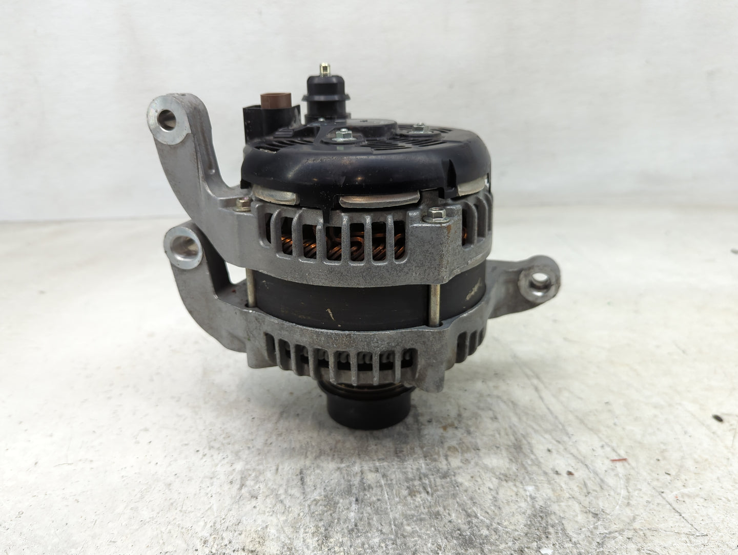 2019-2020 Lincoln Nautilus Alternator Replacement Generator Charging Assembly Engine OEM P/N:K2GT-10300-BC Fits Fits 2019 20