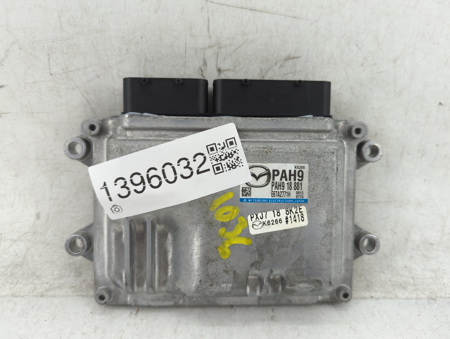 2019-2022 Mazda 3 PCM Engine Control Computer ECU ECM PCU OEM P/N:E6TA2771H Fits Fits 2019 2020 2021 2022 OEM Used Auto Part
