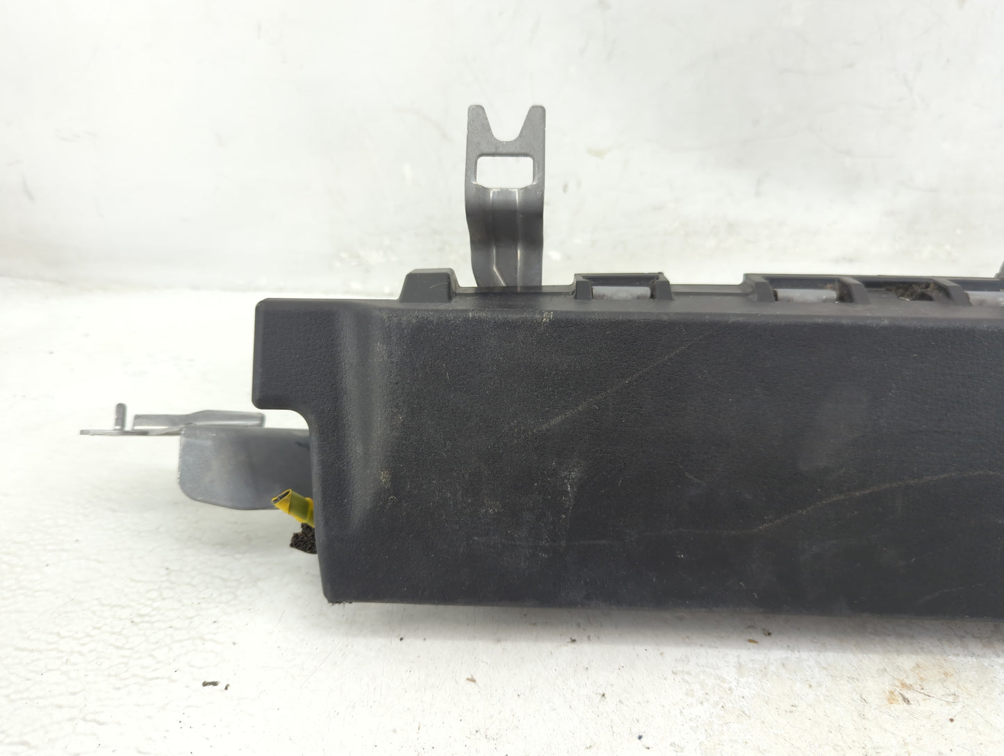2019-2022 Mazda 3 Air Bag Passenger Right Knee OEM P/N:VA4057KT0 Fits Fits 2019 2020 2021 2022 OEM Used Auto Parts - Oemused
