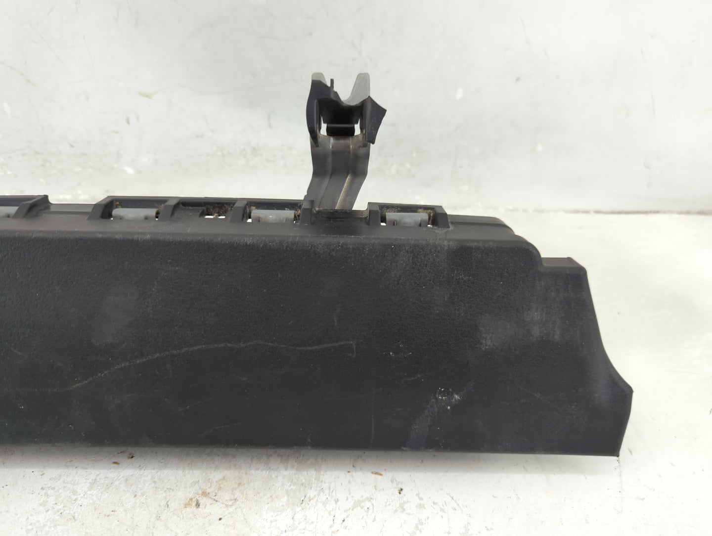 2019-2022 Mazda 3 Air Bag Passenger Right Knee OEM P/N:VA4057KT0 Fits Fits 2019 2020 2021 2022 OEM Used Auto Parts - Oemused