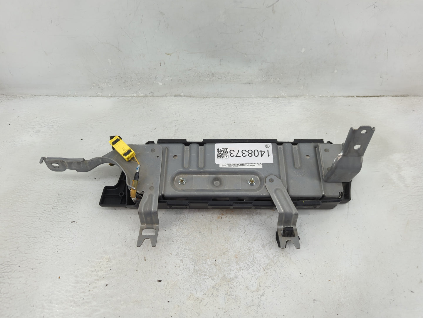 2019-2022 Mazda 3 Air Bag Passenger Right Knee OEM P/N:VA4057KT0 Fits Fits 2019 2020 2021 2022 OEM Used Auto Parts - Oemused
