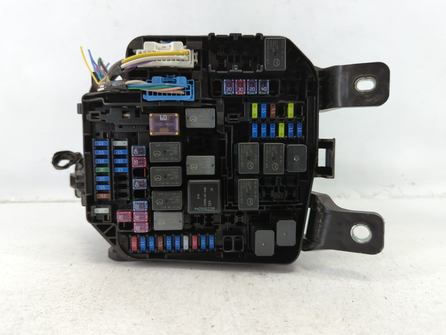 2021 Mazda 3 Fusebox Fuse Box Panel Relay Module P/N:5676 YA2 Fits Fits 2020 2022 OEM Used Auto Parts - Oemusedautoparts1.co