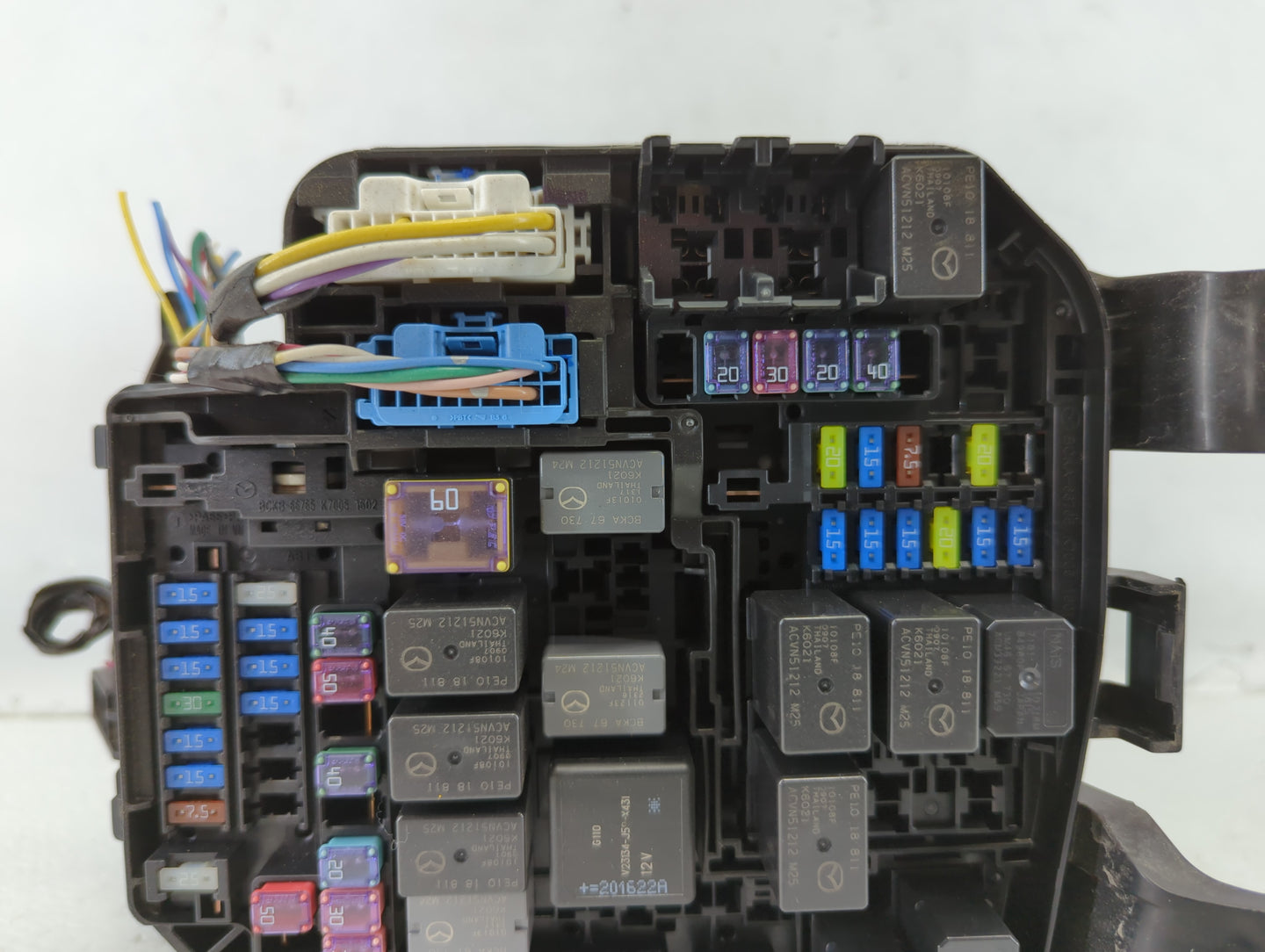 2021 Mazda 3 Fusebox Fuse Box Panel Relay Module P/N:5676 YA2 Fits Fits 2020 2022 OEM Used Auto Parts - Oemusedautoparts1.co