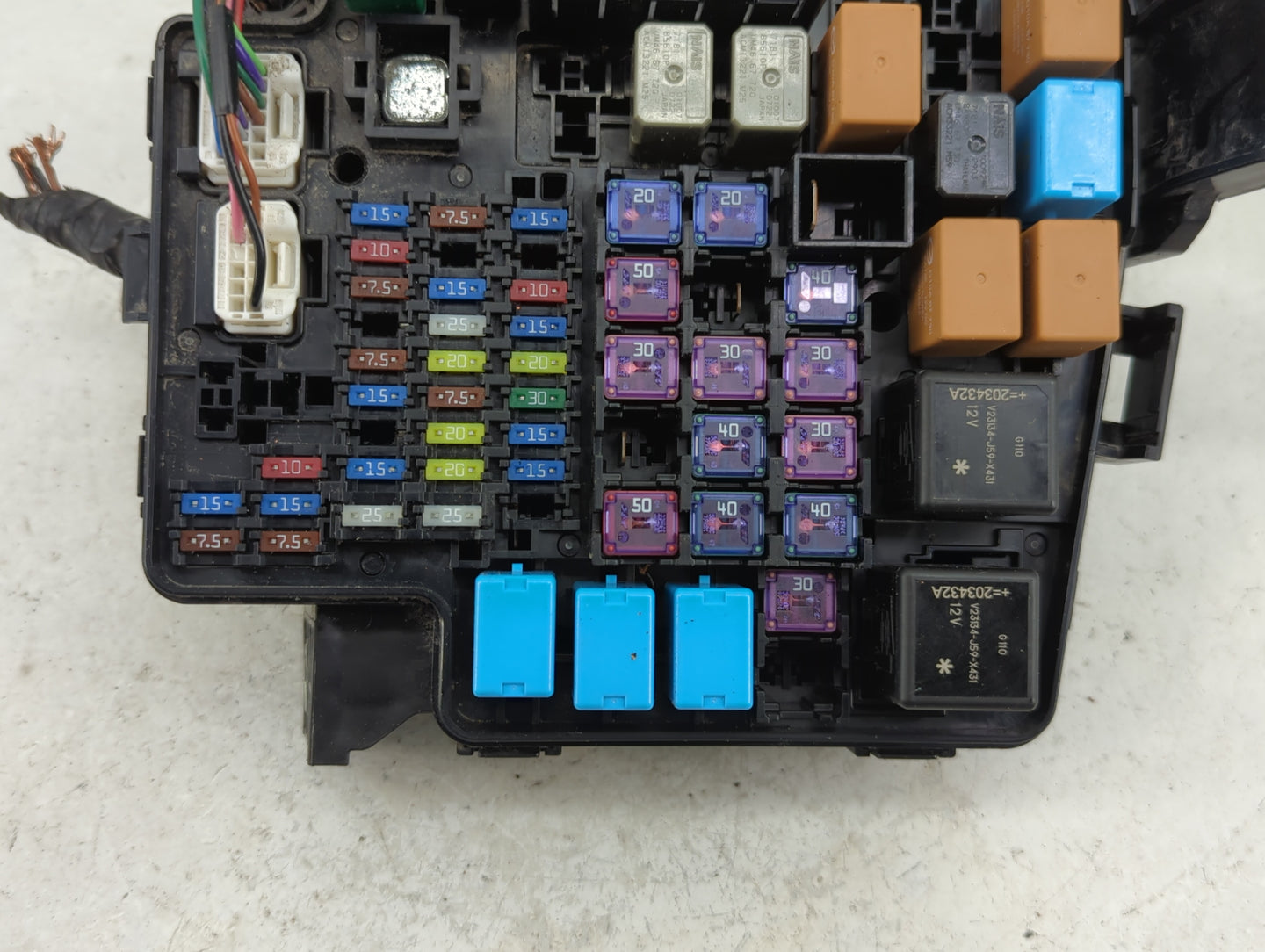 2016-2022 Mazda Cx-3 Fusebox Fuse Box Panel Relay Module P/N:D09W-6676Y Fits Fits 2016 2017 2018 2019 2020 2021 2022 OEM Use