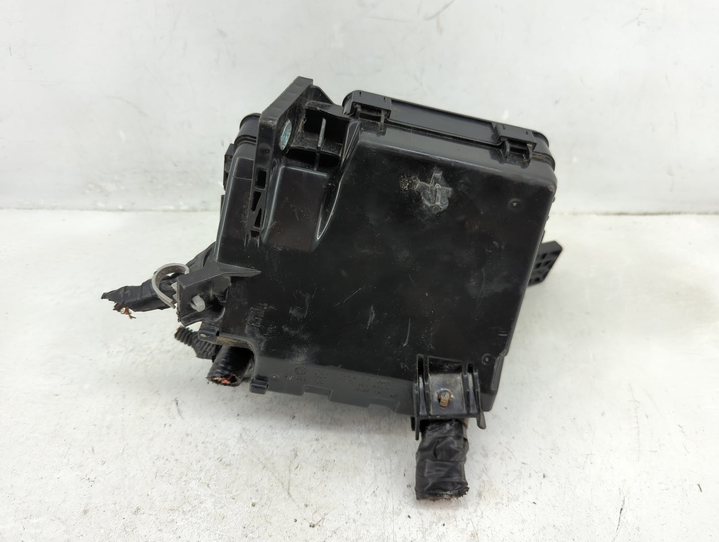 2016-2022 Mazda Cx-3 Fusebox Fuse Box Panel Relay Module P/N:D09W-6676Y Fits Fits 2016 2017 2018 2019 2020 2021 2022 OEM Use