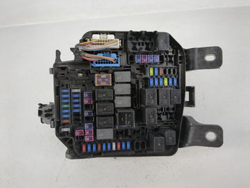 2020-2022 Mazda Cx-30 Fusebox Fuse Box Panel Relay Module P/N:BCKA 6676Y Fits Fits 2020 2021 2022 OEM Used Auto Parts