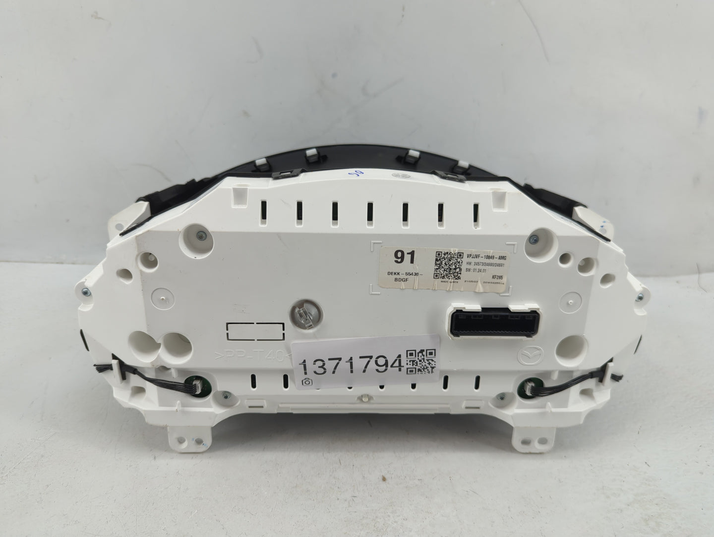 2021-2022 Mazda Cx-30 Instrument Cluster Speedometer Gauges P/N:DEKK-55430-BDGF Fits Fits 2021 2022 OEM Used Auto Parts - Oe