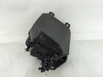 2020-2022 Mazda Cx-30 Fusebox Fuse Box Panel Relay Module P/N:BCKA-66767-K7005 Fits Fits 2020 2021 2022 OEM Used Auto Parts 