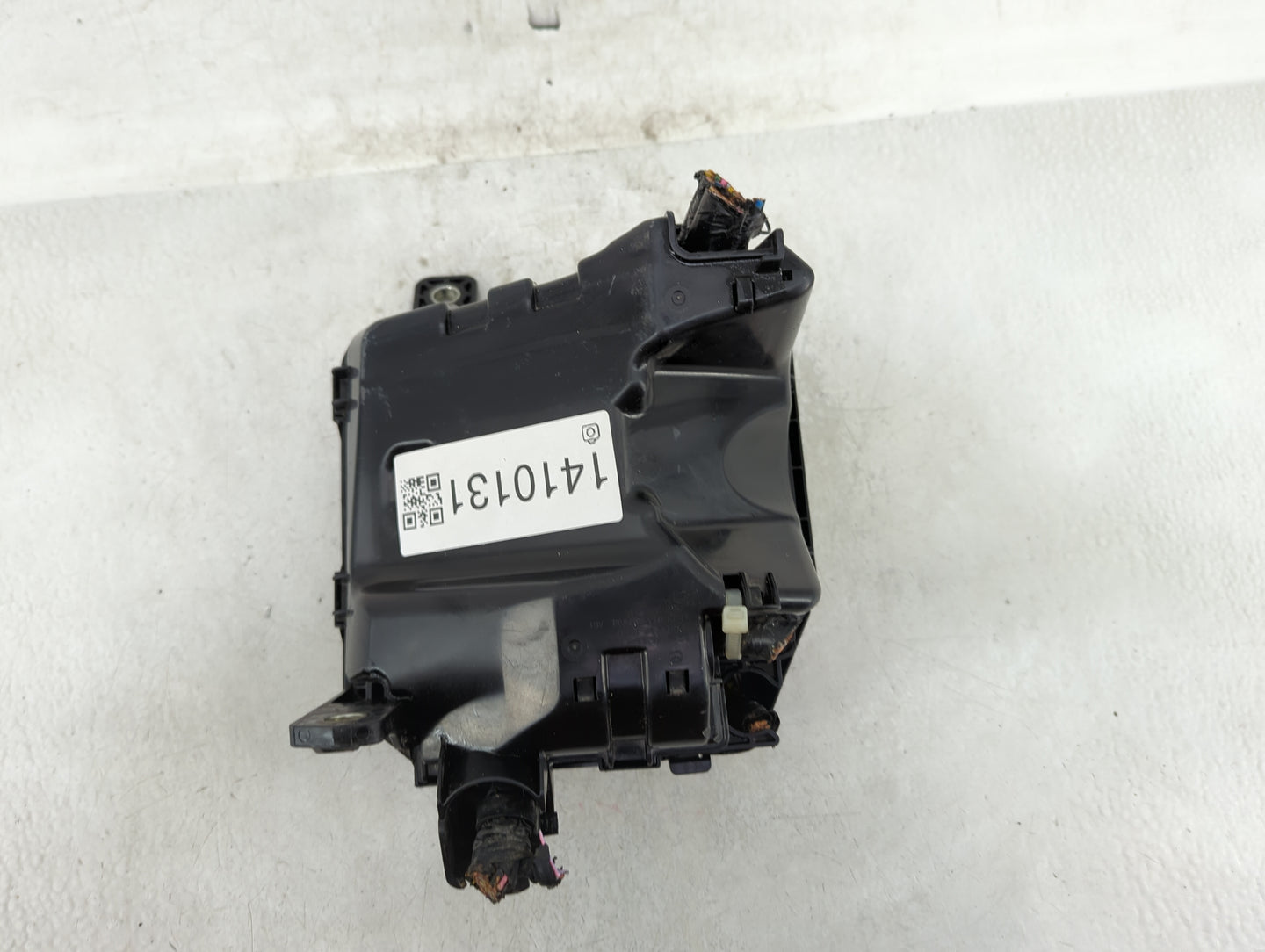 2020-2022 Mazda Cx-30 Fusebox Fuse Box Panel Relay Module P/N:BCKA-66767-K7005 Fits Fits 2020 2021 2022 OEM Used Auto Parts 