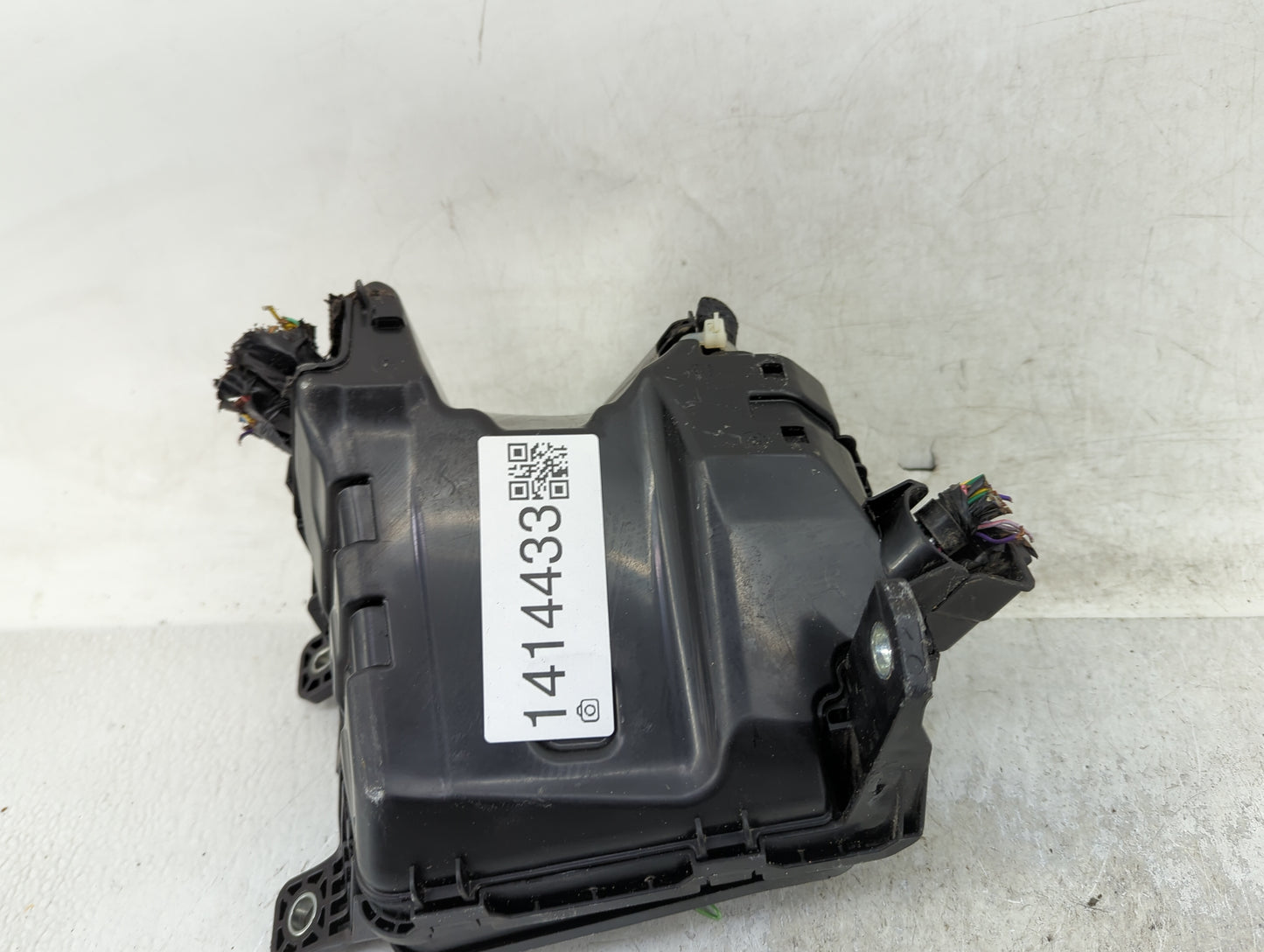2020-2022 Mazda Cx-30 Fusebox Fuse Box Panel Relay Module Fits Fits 2020 2021 2022 OEM Used Auto Parts - Oemusedautoparts1.c
