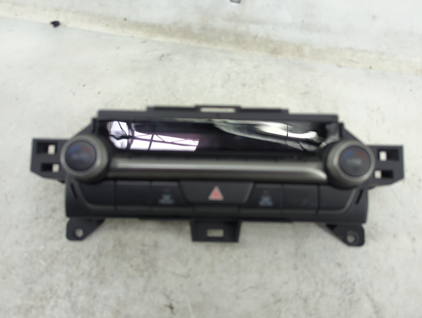 2020-2021 Mazda Cx-30 Climate Control Module Temperature AC/Heater Replacement P/N:BFVT-61190 A3C0420900 Fits OEM Used Auto 