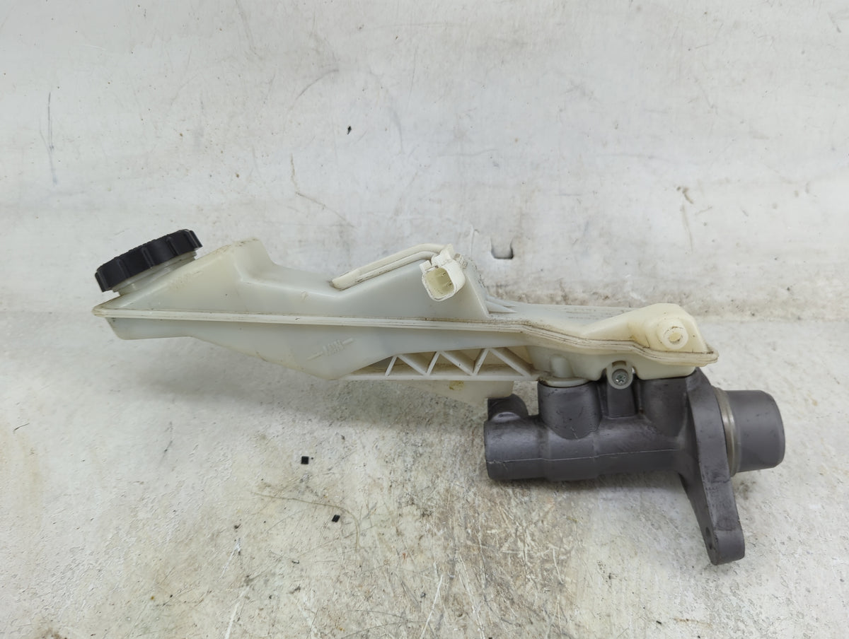 2021 Mazda Cx-5 Brake Master Cylinder - Oemusedautoparts1.com