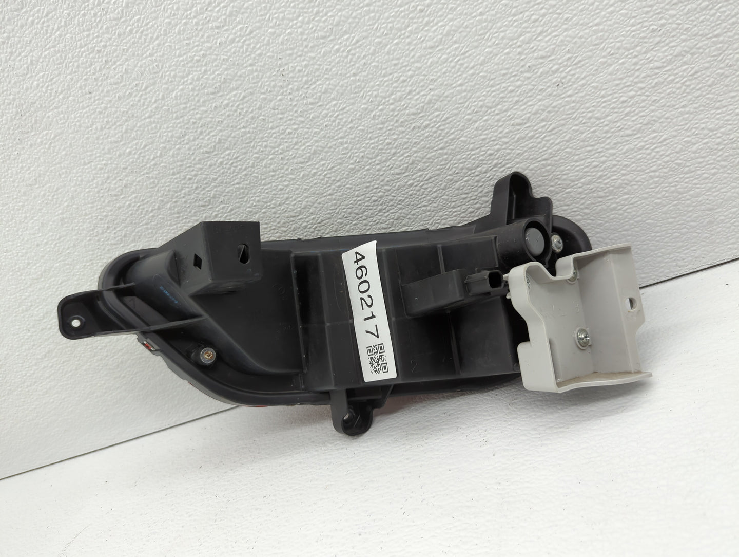 2021 Mazda Cx-5 Tail Light Assembly Driver Left OEM P/N:K123 515M0 KB8A 515M0 Fits OEM Used Auto Parts - Oemusedautoparts1.c