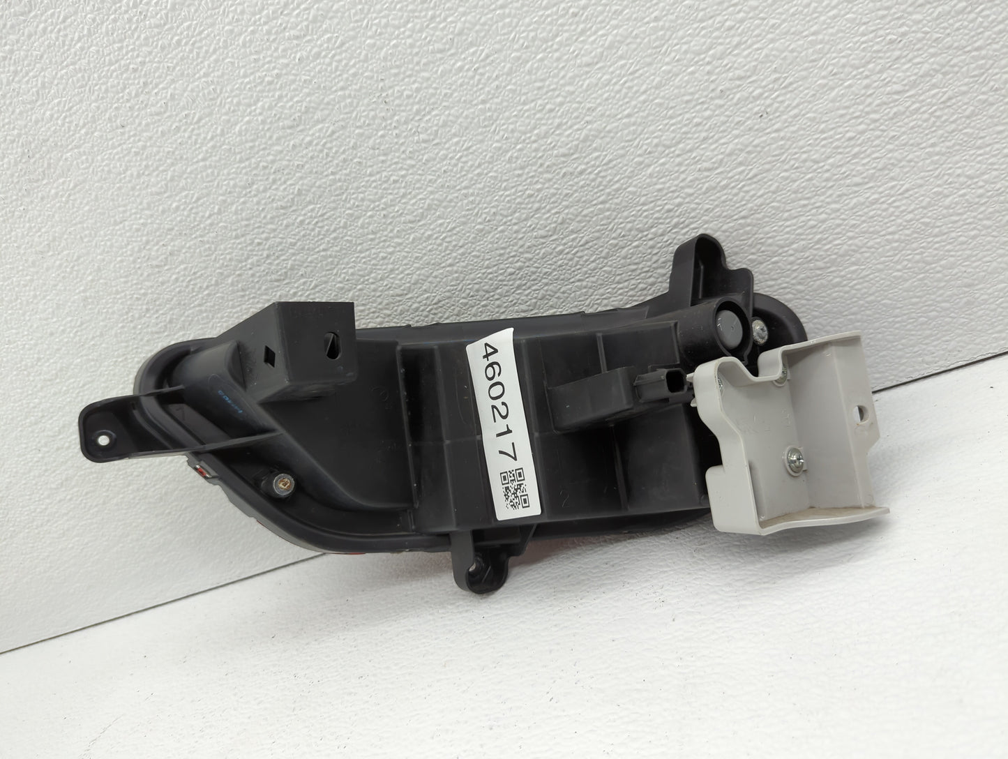 2021 Mazda Cx-5 Tail Light Assembly Driver Left OEM P/N:K123 515M0 KB8A 515M0 Fits OEM Used Auto Parts - Oemusedautoparts1.c