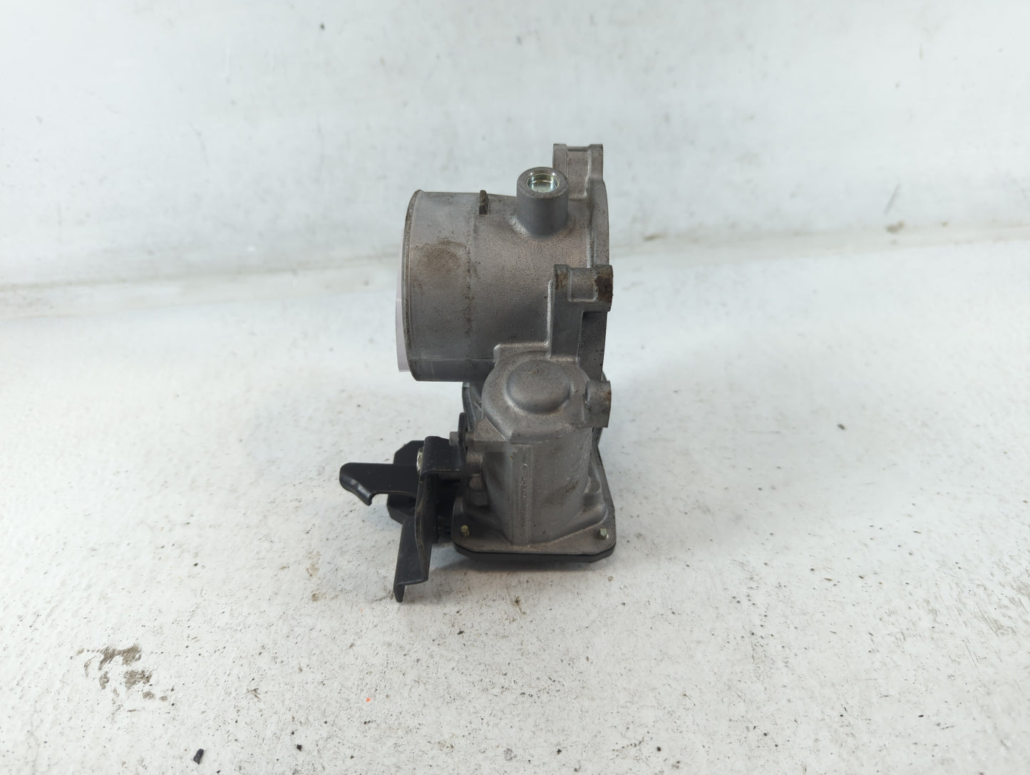 2018-2022 Mazda Cx-5 Throttle Body P/N:2070 K4238 BD0700809 Fits Fits 2018 2019 2020 2021 2022 OEM Used Auto Parts - Oemused