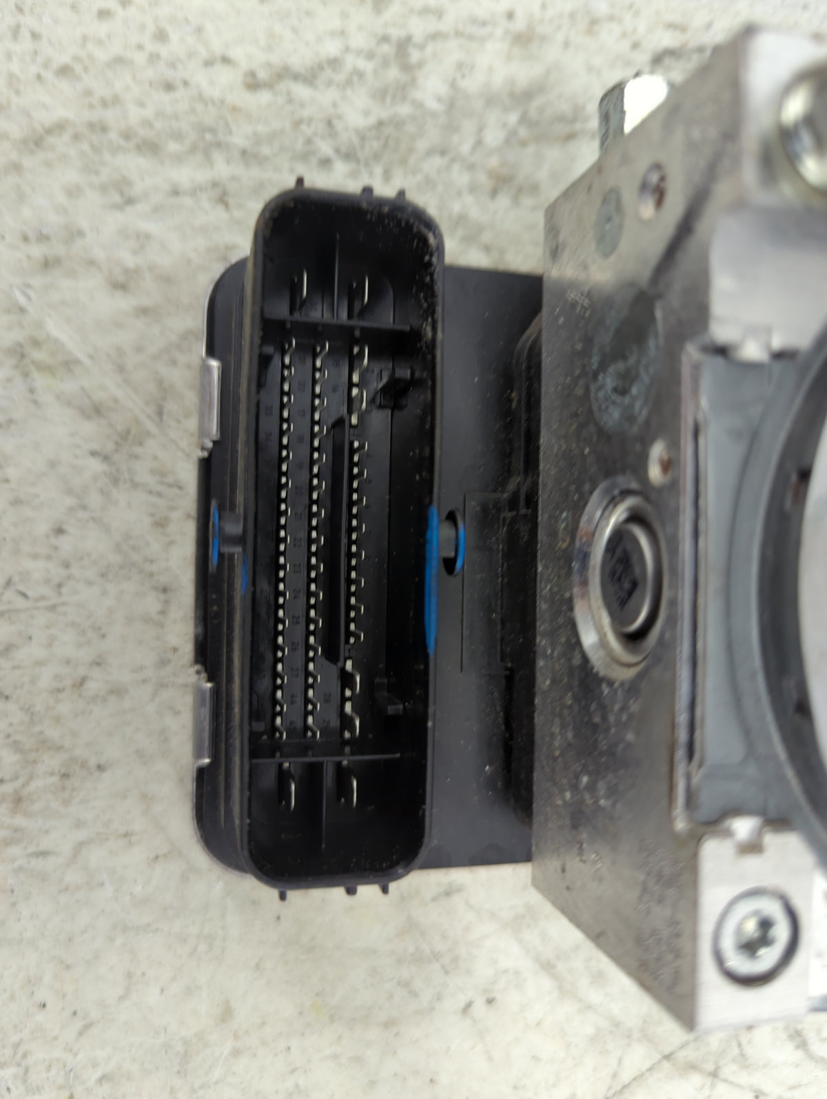 2021 Mazda Mazda3 Anti-Lock Brake ABS Pump Module Actuator OEM P/N:BDTS 43 7A0 ESC KF620, 06.2102-6070.4 Fits OEM Used Auto 