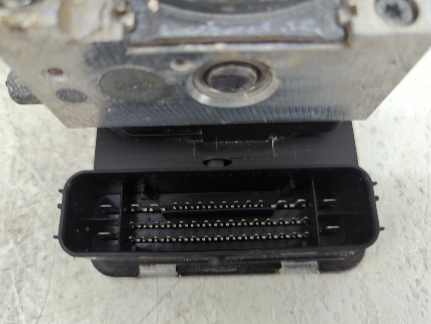 2021 Mazda Mazda3 ABS Pump Control Module Replacement P/N:BCKA 43 7A0 B 06.2102-6069.4 Fits OEM Used Auto Parts - Oemusedaut