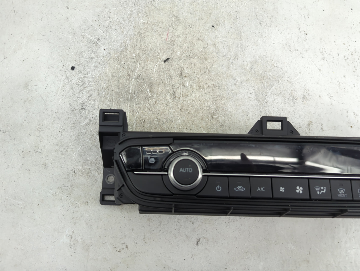 2021 Mazda Mazda6 Climate Control Module Temperature AC/Heater Replacement P/N:GBVG61190B Fits Fits 2018 2019 2020 OEM Used 