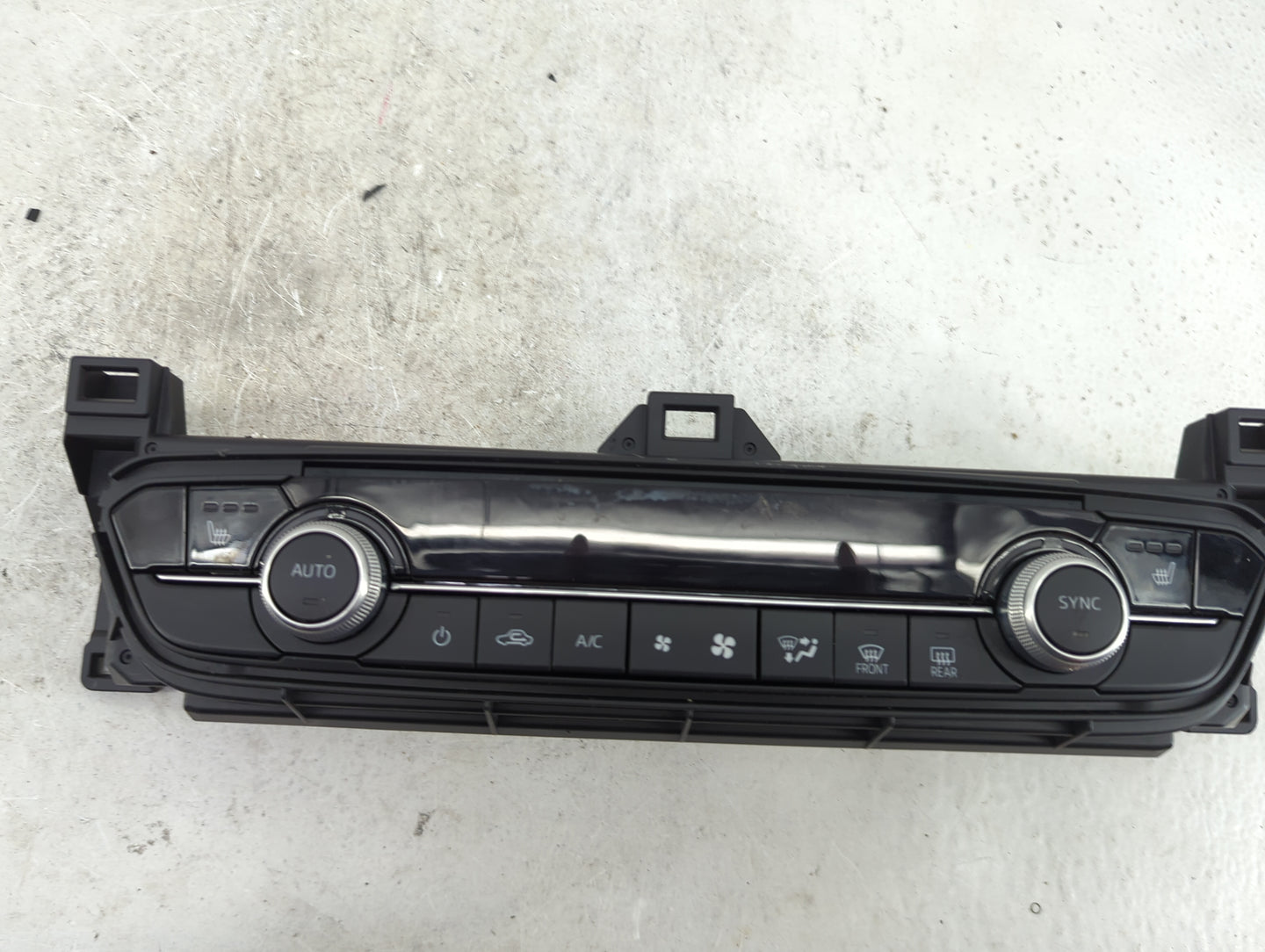 2021 Mazda Mazda6 Climate Control Module Temperature AC/Heater Replacement P/N:GBVG61190B Fits Fits 2018 2019 2020 OEM Used 