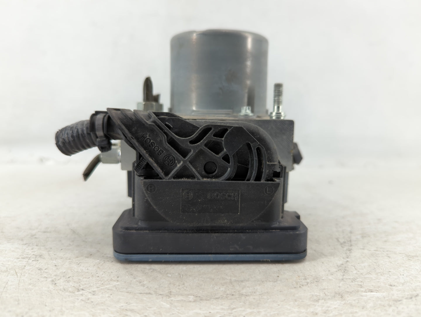 2021 Mazda Miata ABS Pump Control Module Replacement P/N:NF6W 43 7A0 Fits Fits 2020 OEM Used Auto Parts - Oemusedautoparts1.