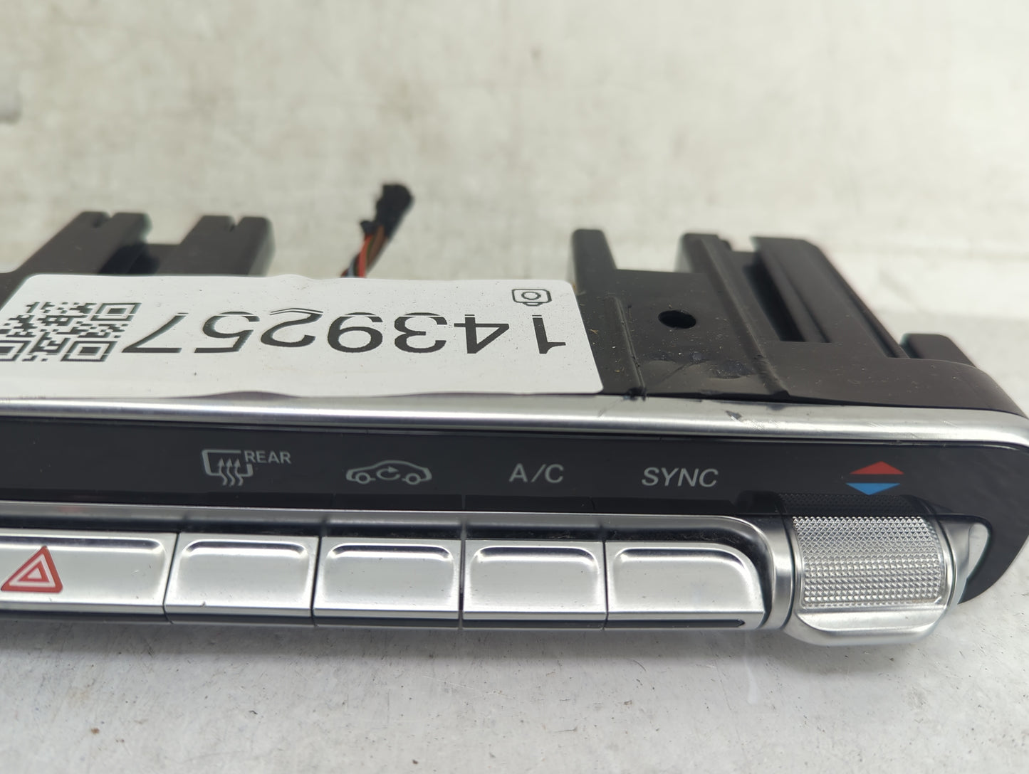 2021 Mercedes-Benz A-Class Climate Control Module Temperature AC/Heater Replacement P/N:A2479056803 Fits OEM Used Auto Parts