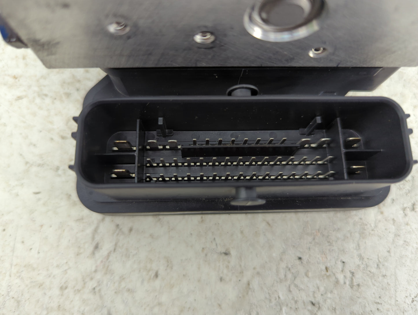 2020-2022 Mercedes-benz A220 Abs Pump Control Module 1492475 - Oemusedautoparts1.com
