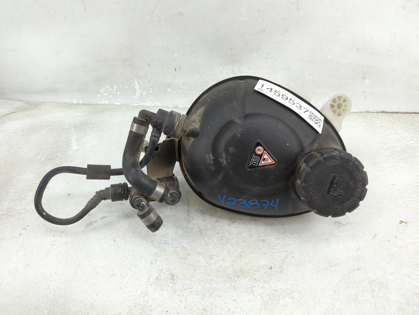 Mercedes-benz C-class Radiator Coolant Overflow Expansion Tank Bottle - Oemusedautoparts1.com