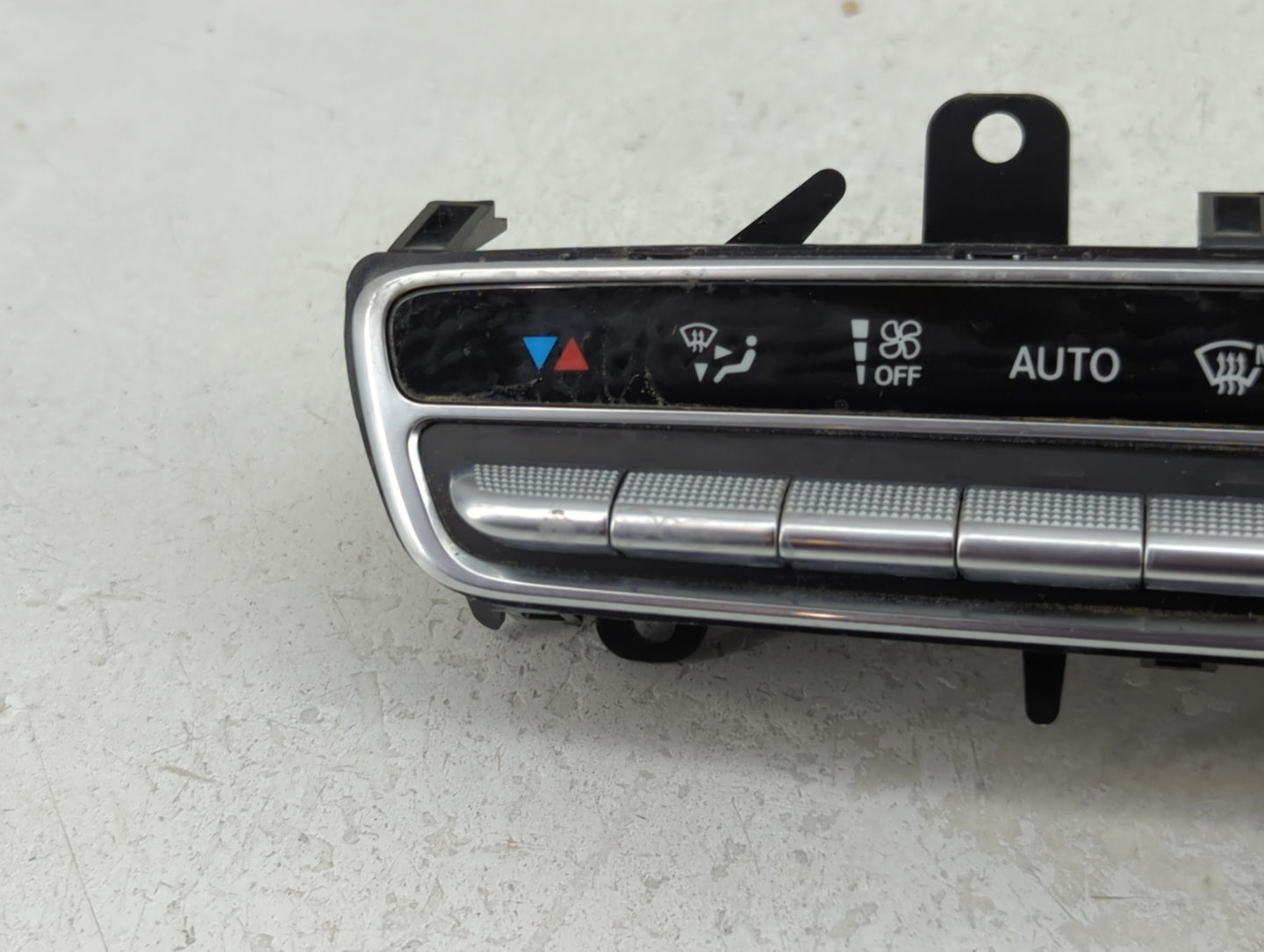 2021 Mercedes-Benz C300 Climate Control Module Temperature AC/Heater Replacement P/N:A 205 905 42 15 Fits Fits 2020 2022 OEM