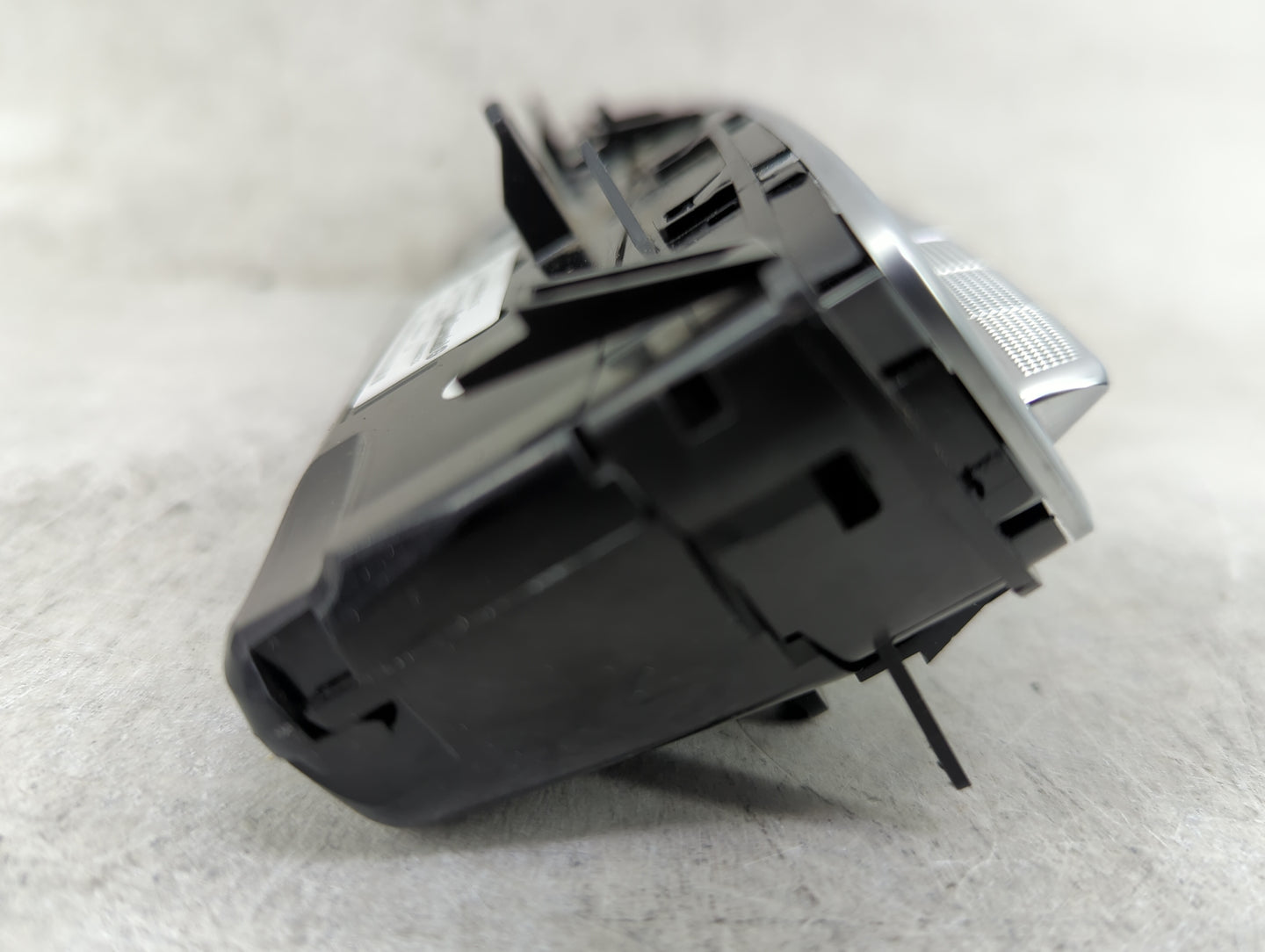 2021 Mercedes-Benz C300 Climate Control Module Temperature AC/Heater Replacement P/N:A 205 905 42 15 Fits Fits 2020 2022 OEM