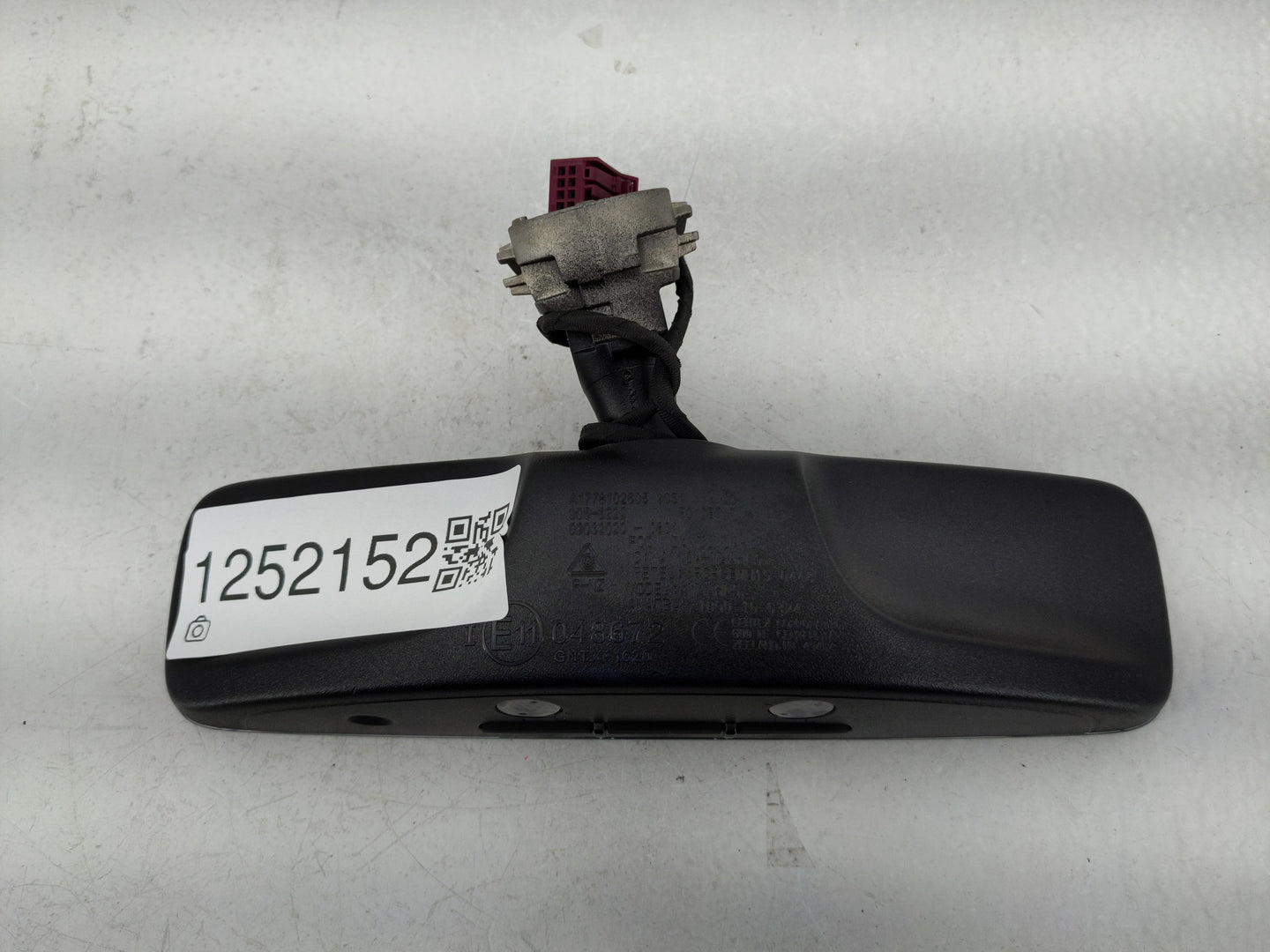 2020-2021 Mercedes-Benz Cla250 Interior Rear View Mirror Replacement OEM P/N:E11048672 Fits Fits 2020 2021 OEM Used Auto Par