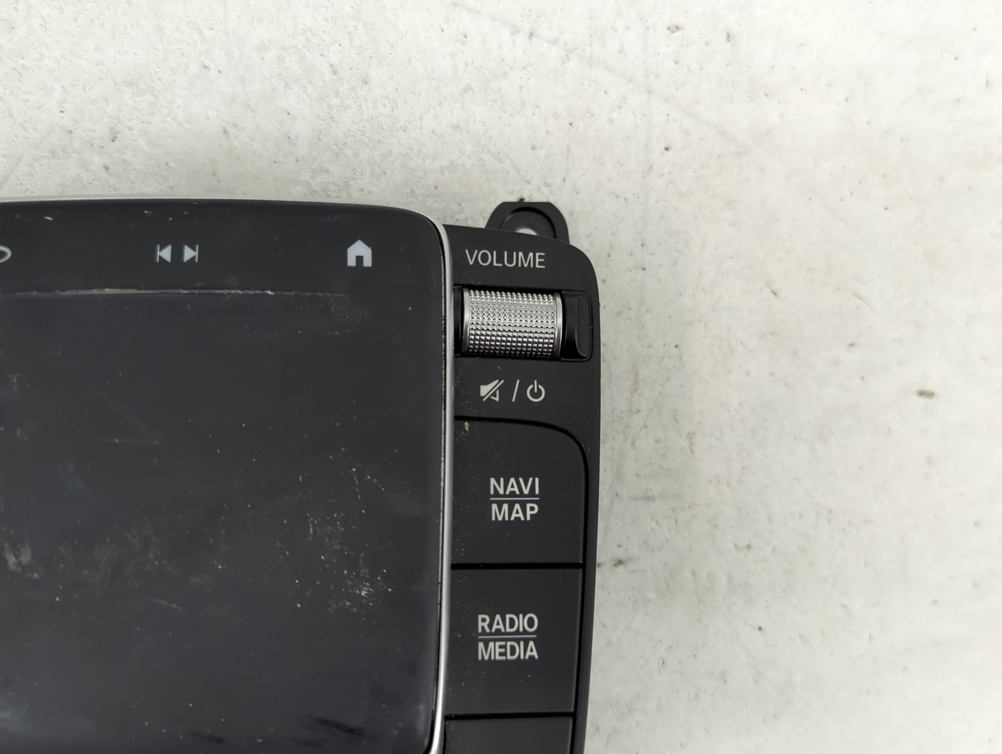 2021 Mercedes-Benz Gla250 Radio AM FM Cd Player Receiver Replacement P/N:A2479003803 A2479014102, A2479023501 Fits OEM Used 