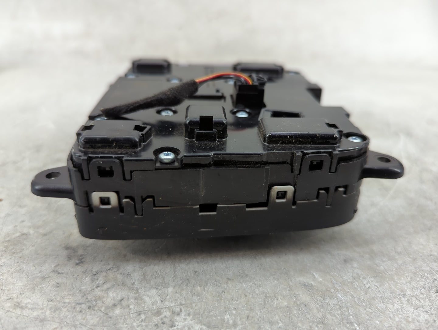 2021 Mercedes-benz Gla250 Multifunction Control Module - Oemusedautoparts1.com