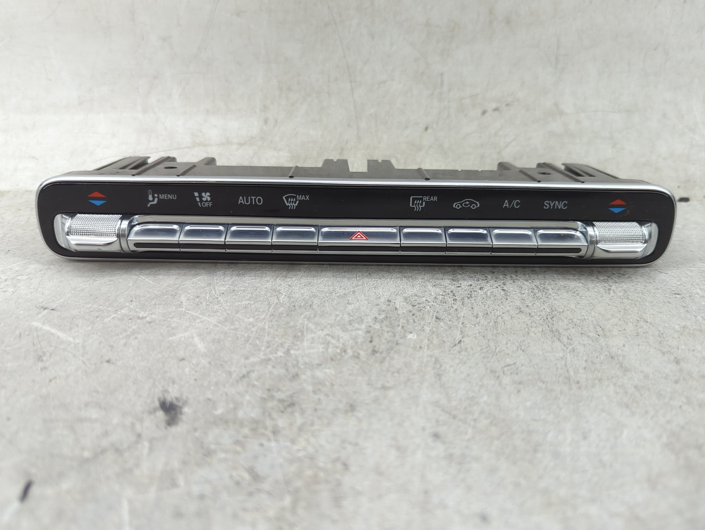 2021 Mercedes-Benz Gla250 Climate Control Module Temperature AC/Heater Replacement P/N:A 247 905 68 03 Fits Fits 2020 OEM Us