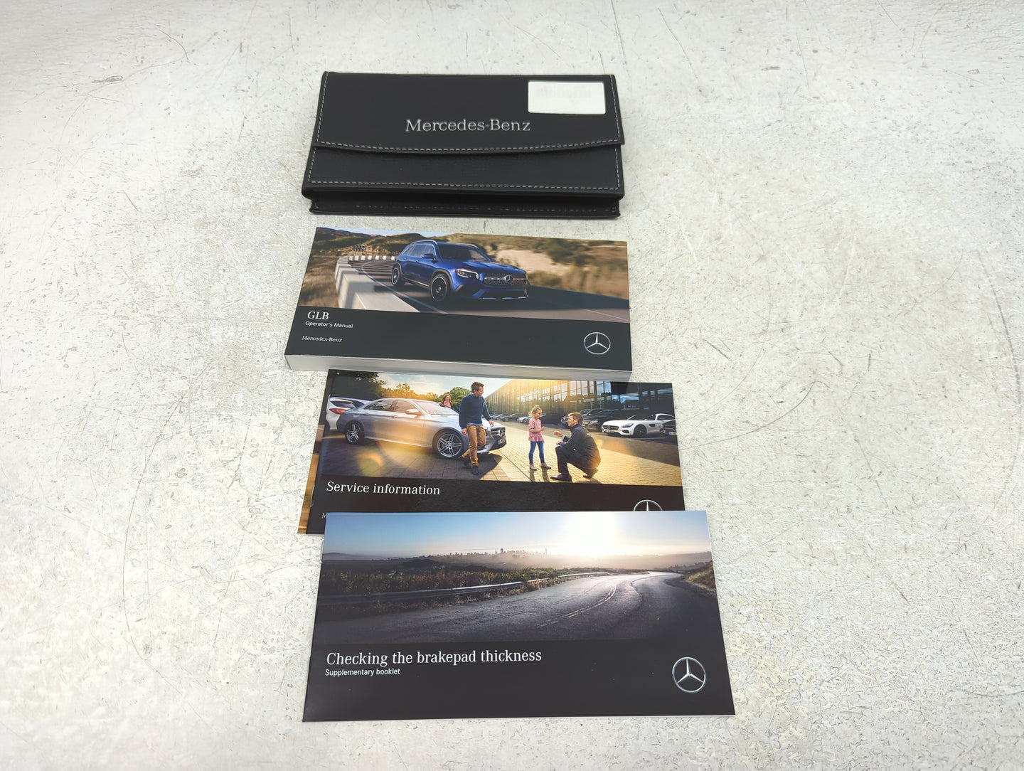2021 Mercedes-Benz Glb250 Owners Manual Book Guide P/N:2475843106 OEM Used Auto Parts - Oemusedautoparts1.com