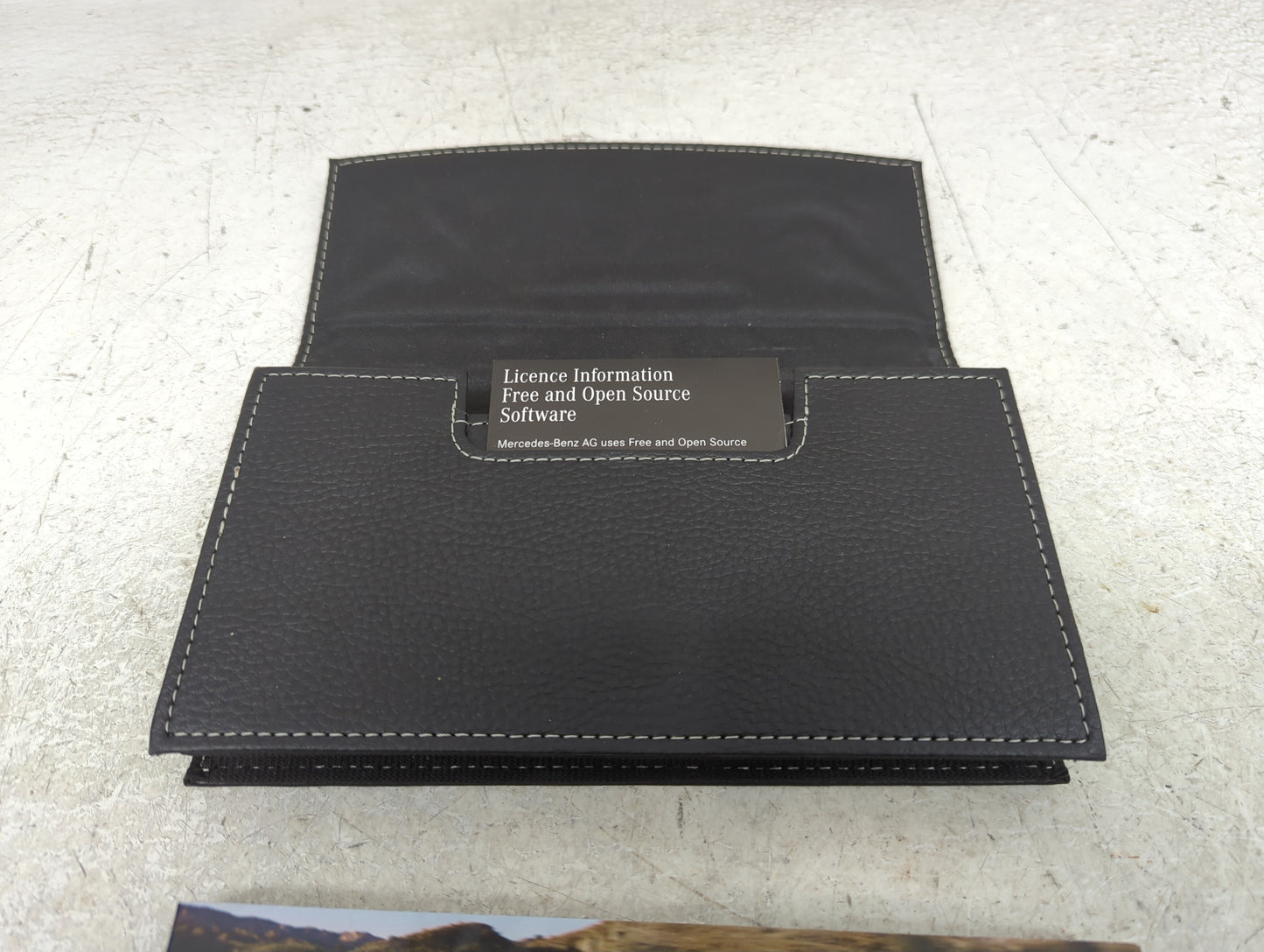 2021 Mercedes-Benz Glb250 Owners Manual Book Guide P/N:2475843106 OEM Used Auto Parts - Oemusedautoparts1.com