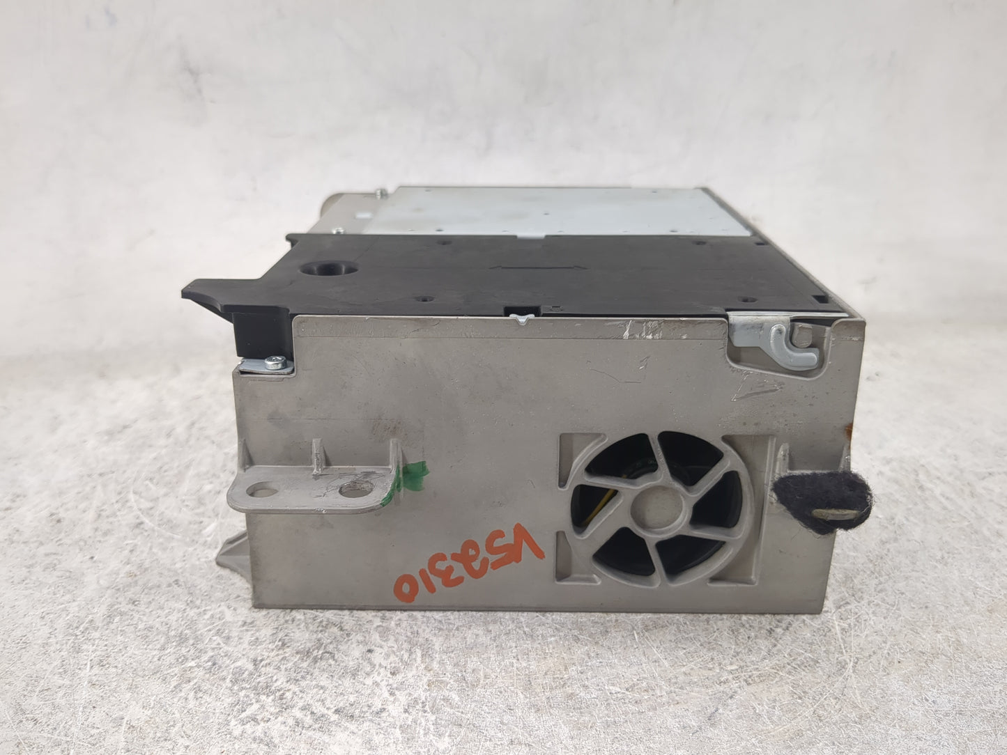 2021 Mercedes-Benz Glb250 Radio AM FM Cd Player Receiver Replacement P/N:A2479006915 A1779013703, 6436A-NTG6NEM Fits OEM Use