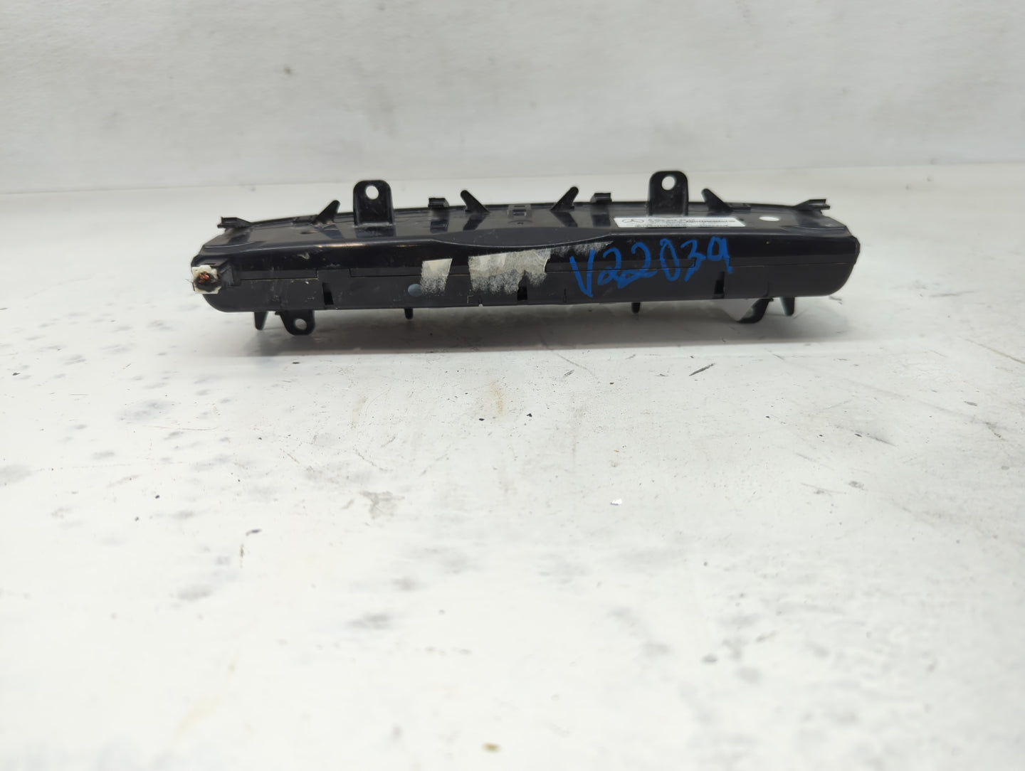 2020-2022 Mercedes-Benz Glc300 Climate Control Module Temperature AC/Heater Replacement P/N:A 205 904 42 15 Fits OEM Used Au