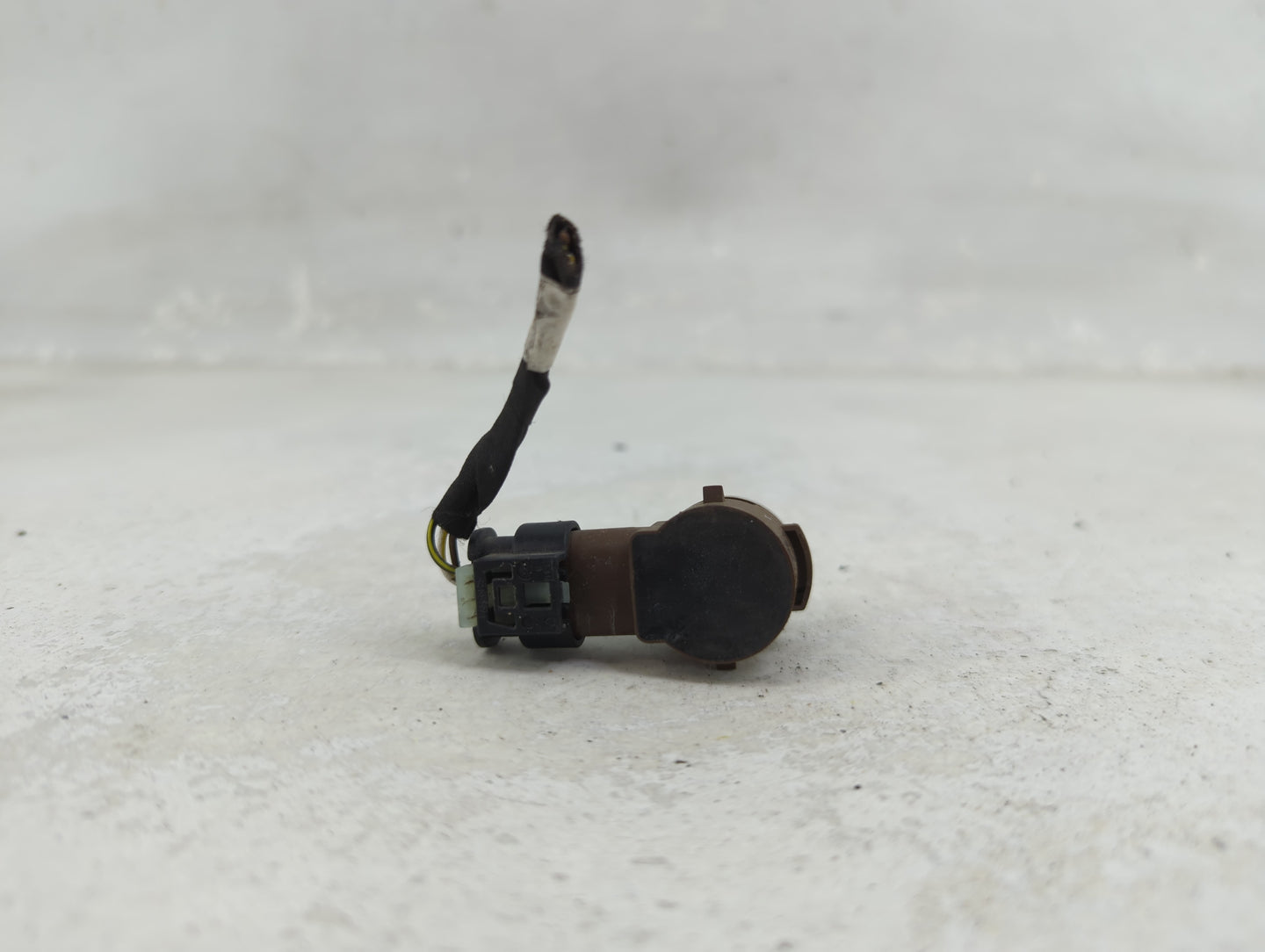2021 Mercedes-benz Glc300 Front Park Assist Sensor Brown - Oemusedautoparts1.com