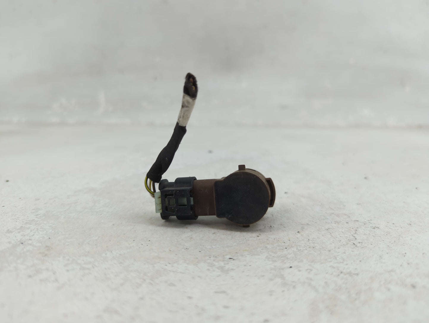 2021 Mercedes-benz Glc300 Front Park Assist Sensor Brown - Oemusedautoparts1.com