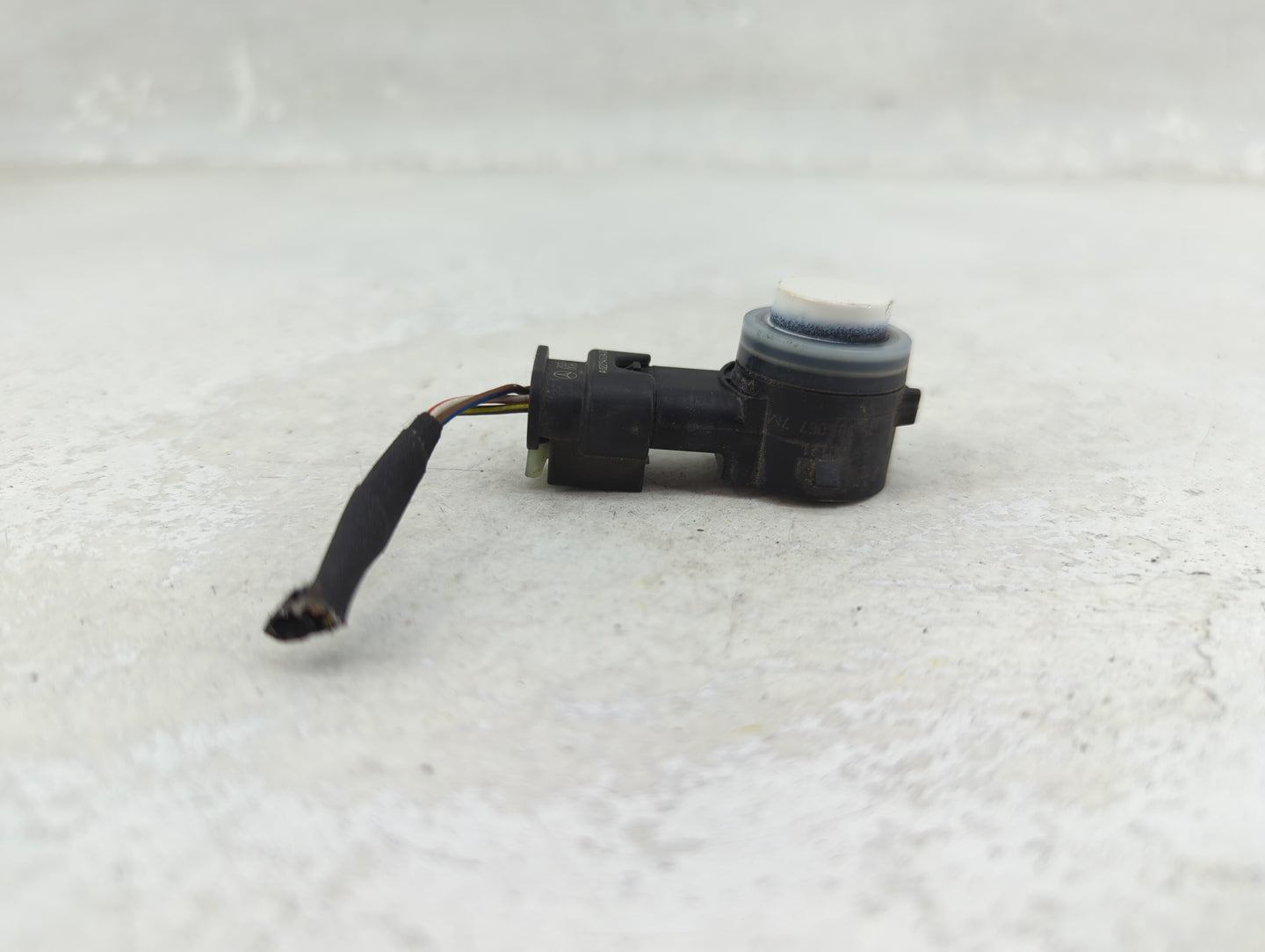 2021 Mercedes-benz Glc300 Front Park Assist Sensor White - Oemusedautoparts1.com