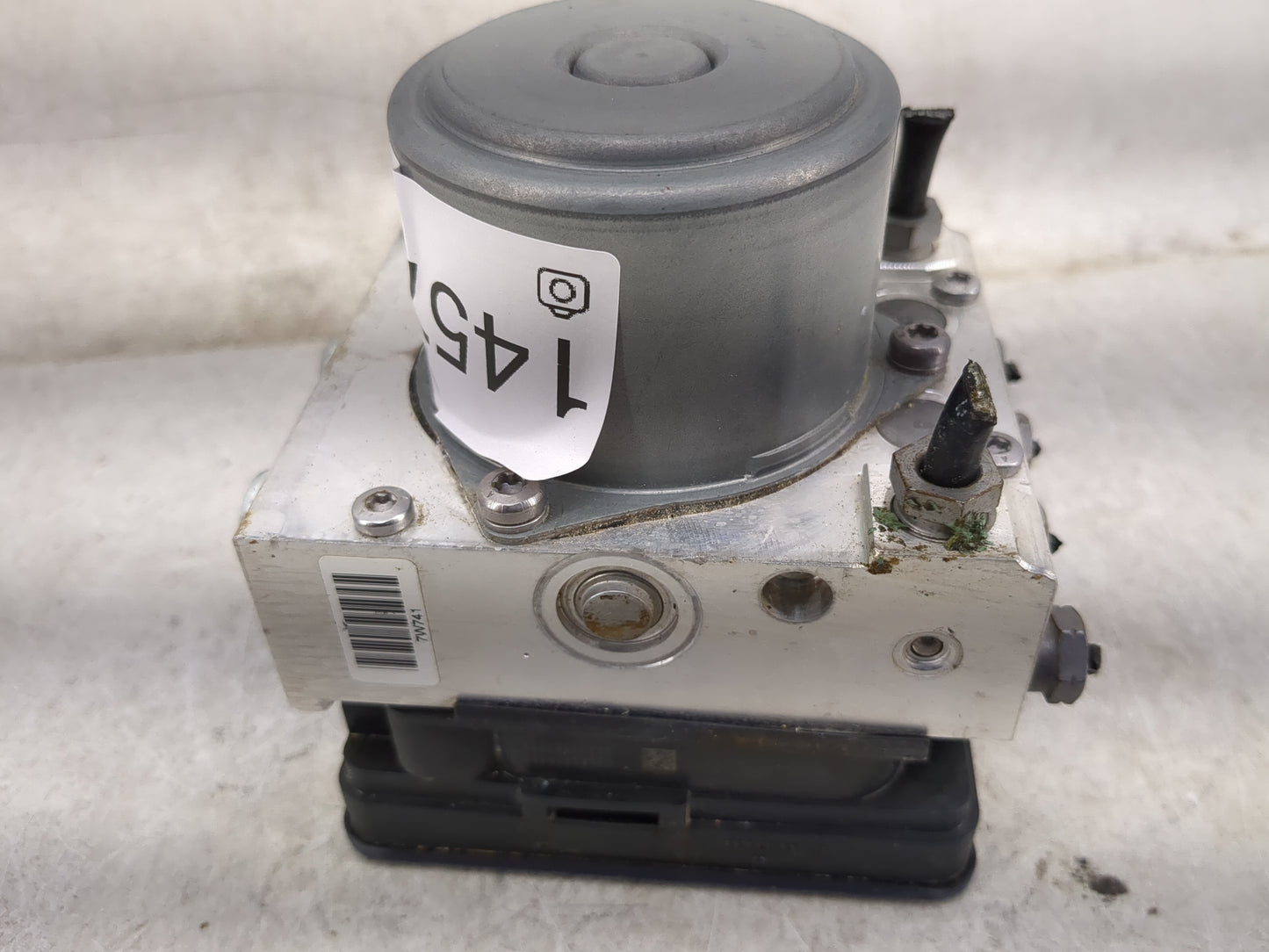 2020-2022 Mercedes-Benz Glc300 ABS Pump Control Module Replacement P/N:A 205 900 72 45 A 205 900 28 49 Fits OEM Used Auto Pa