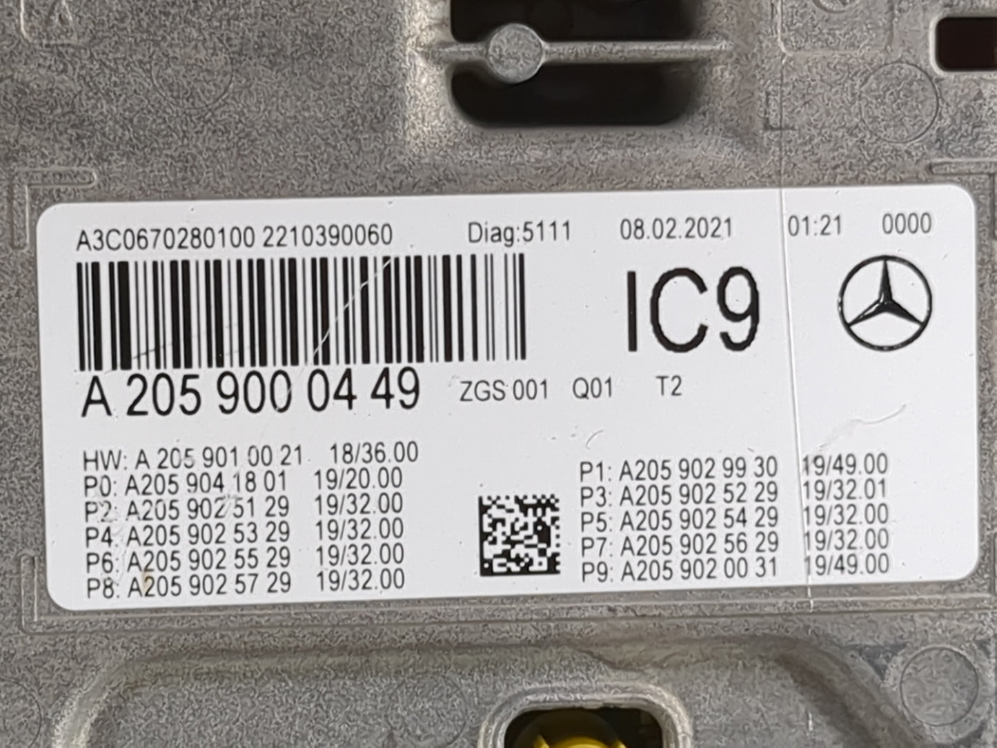 2021 Mercedes-Benz Glc300 Instrument Cluster Speedometer Gauges P/N:A2059000449 A3C0670280100 Miles: Fits OEM Used Auto Part