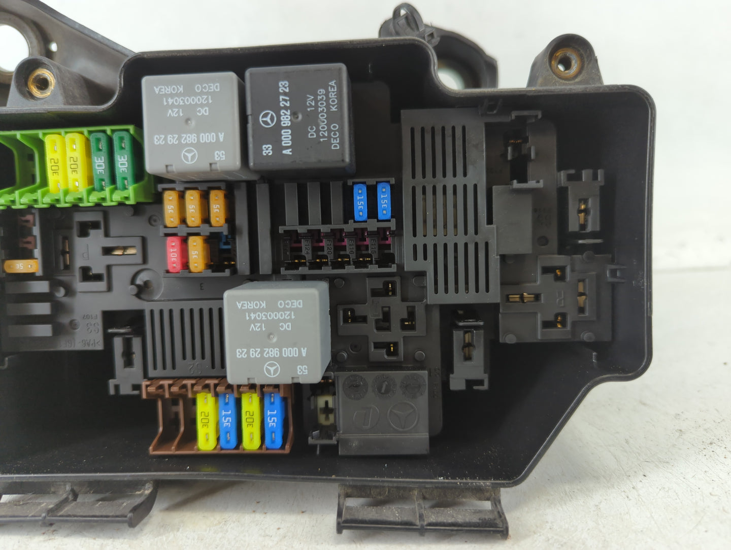 2020-2022 Mercedes-Benz Glc300 Fusebox Fuse Box Panel Relay Module P/N:A 205 540 23 28 Fits Fits 2020 2021 2022 OEM Used Aut