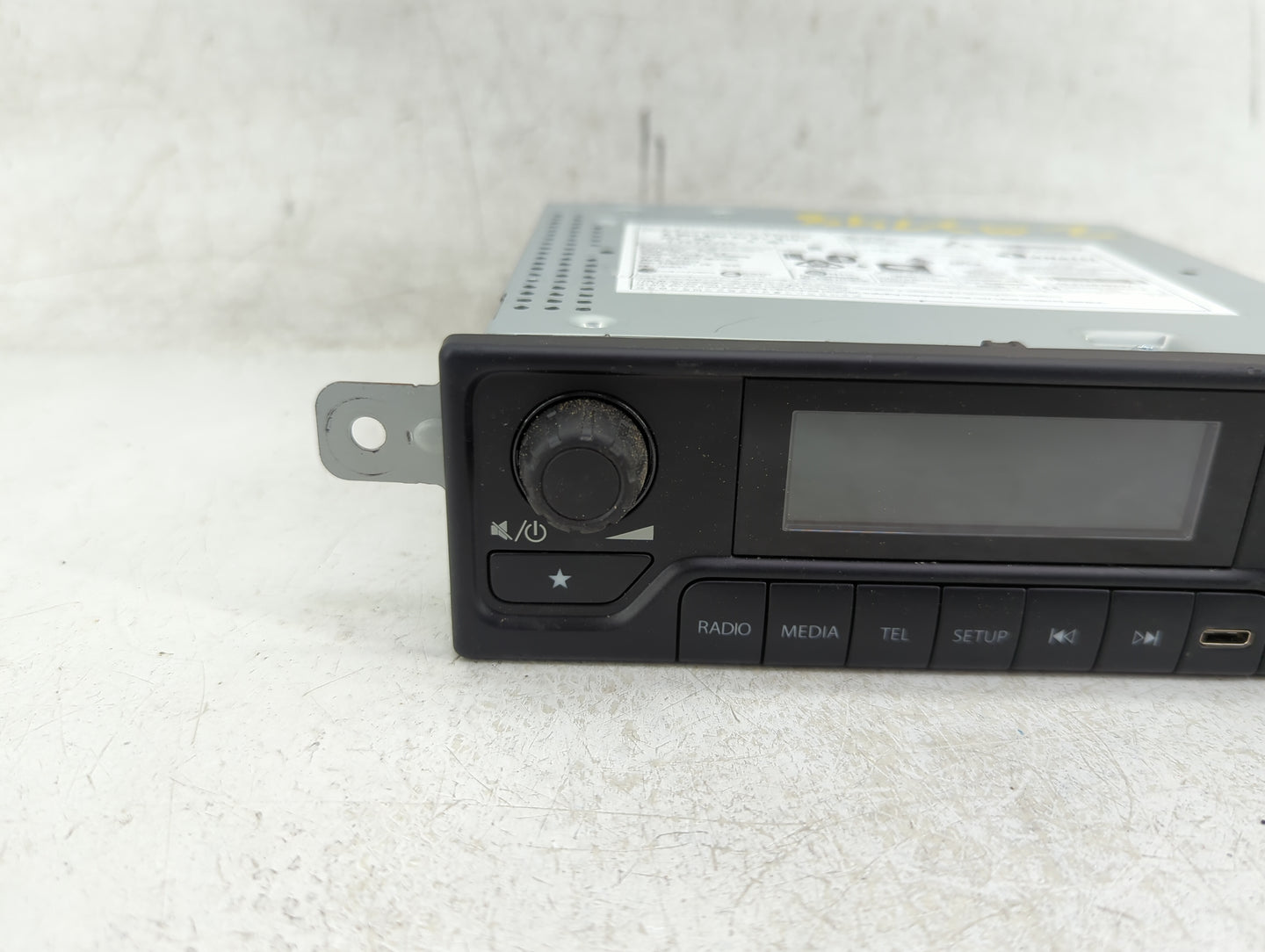 2021 Mercedes-Benz Sprinter 3500 Radio AM FM Cd Player Receiver Replacement P/N:9078200201 Fits OEM Used Auto Parts - Oemuse
