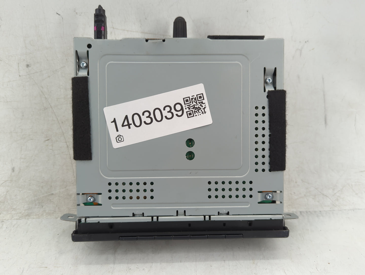 2021 Mercedes-Benz Sprinter 3500 Radio AM FM Cd Player Receiver Replacement P/N:9078200201 Fits OEM Used Auto Parts - Oemuse