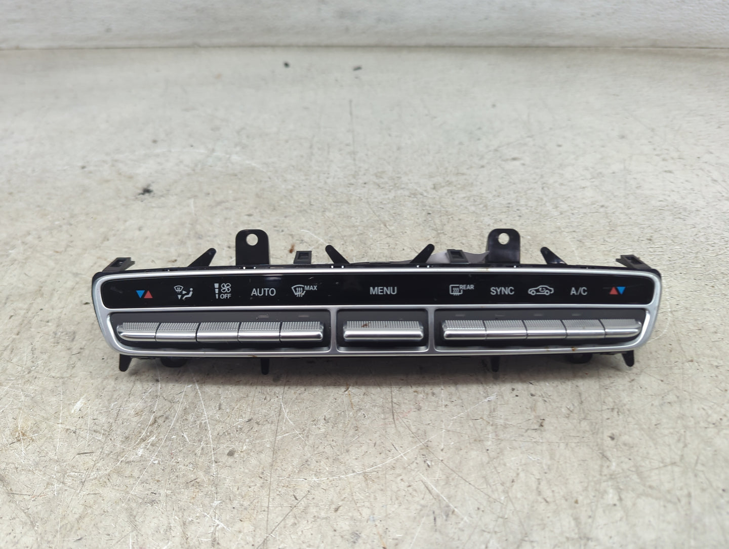 2021 Mercedes Glc Climate Control Module Temperature AC/Heater Replacement P/N:A2059054215 A2C160024010 Fits Fits 2020 2022 