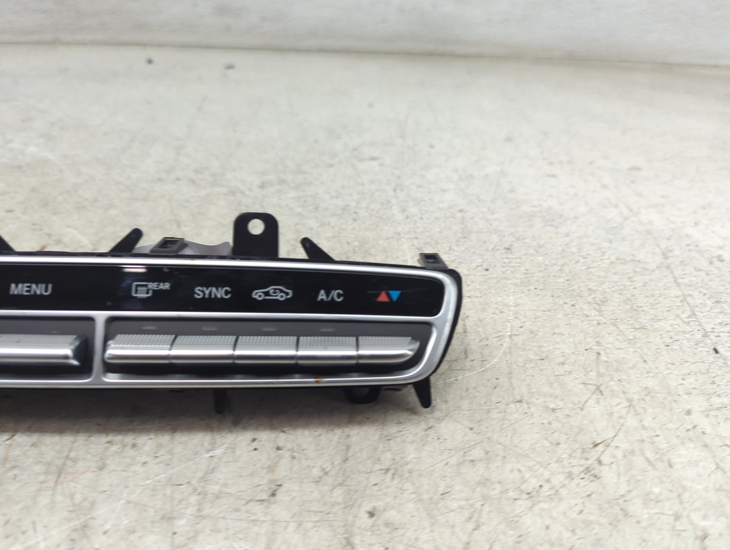 2021 Mercedes Glc Climate Control Module Temperature AC/Heater Replacement P/N:A2059054215 A2C160024010 Fits Fits 2020 2022 