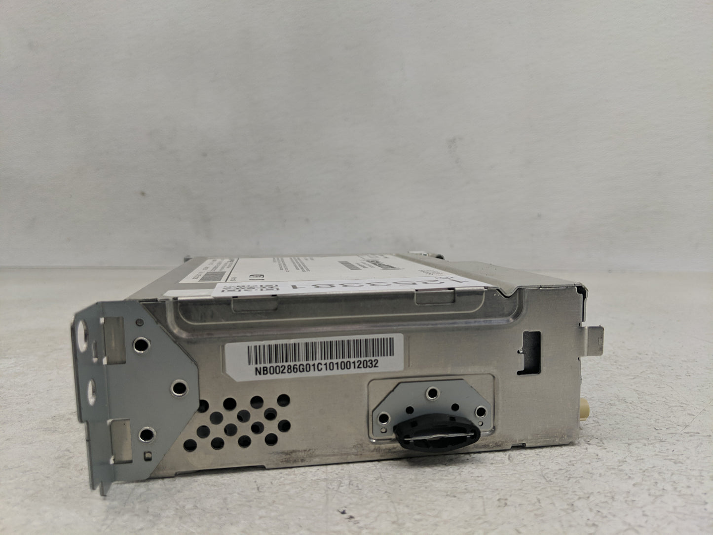 2021 Mini Cooper Radio AM FM Cd Player Receiver Replacement P/N:5A25D37 Fits OEM Used Auto Parts - Oemusedautoparts1.com