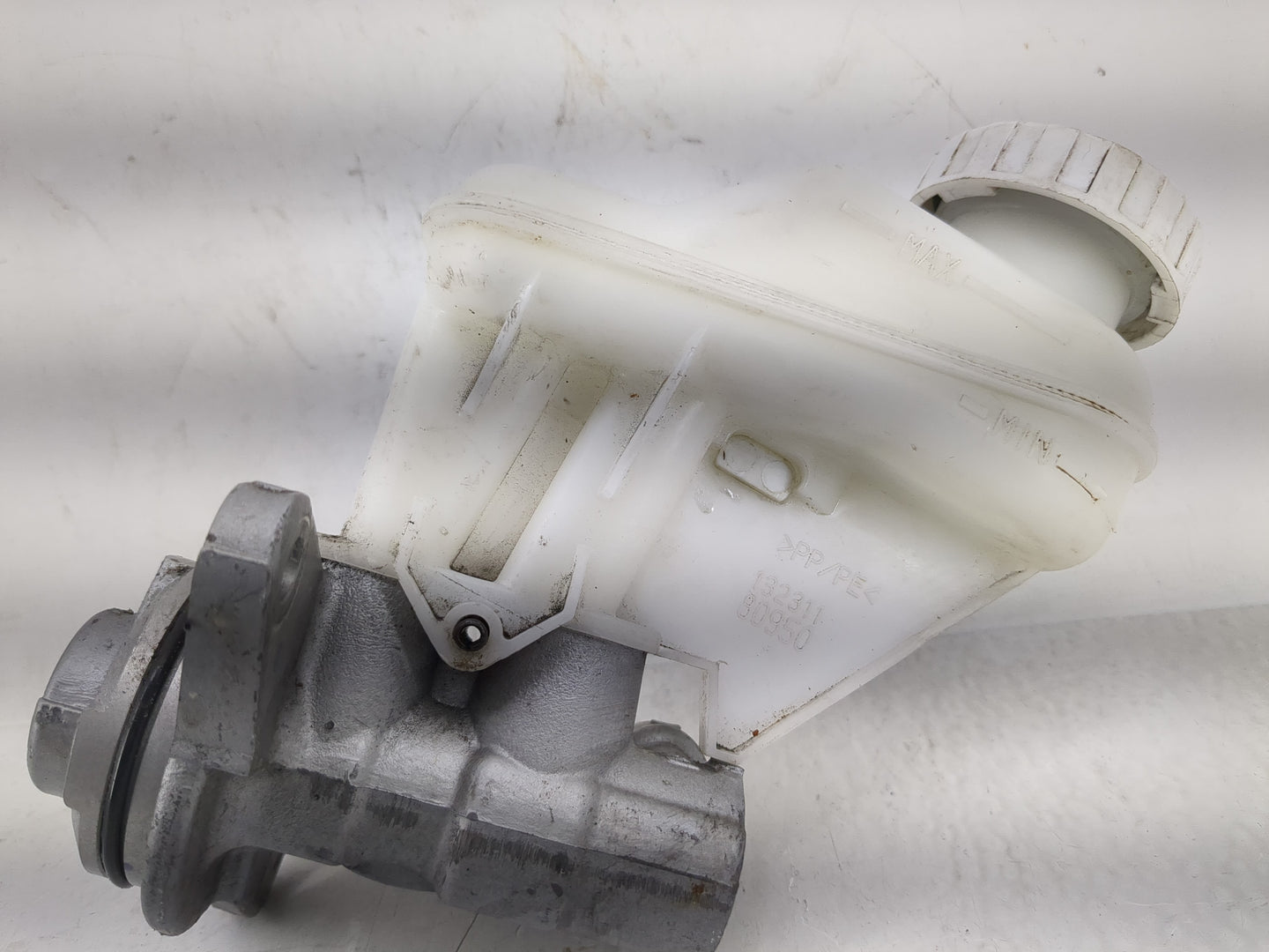 2014-2014 Mitsubishi Mirage Brake Master Cylinder - Oemusedautoparts1.com